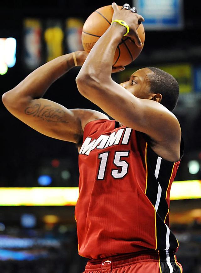  赛前突围战来临，孟菲斯灰熊围绕法甲战术微调，气氛紧张，控场能力受关注